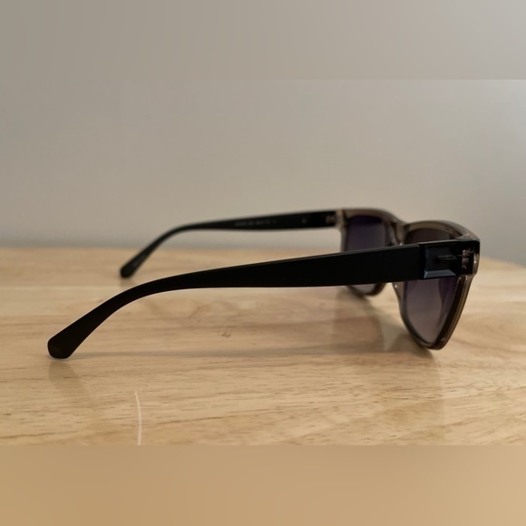 Authentic Guess Sunglasses GU7865 main image 5